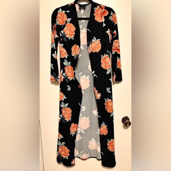 SOFT Duster 🌸 - Picture 2 of 4